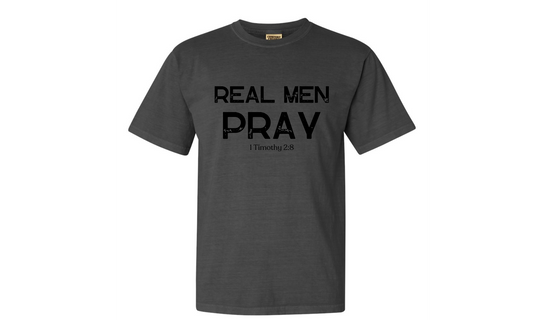 Real Men Pray Tee - Pepper